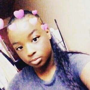 Meet your Posher, Tuliena